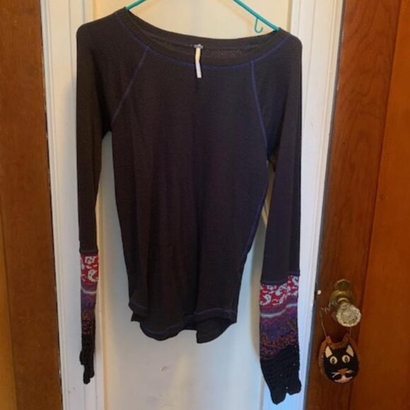 Free People Sweater with Macrame Detail on the Cuff - Picture 1 of 2